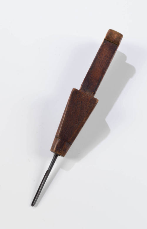 1936-1699 (W), Bit