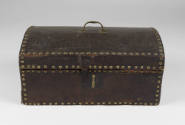 1954-242, Trunk