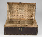 1954-242, Trunk