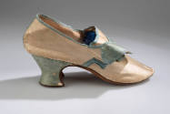 1996-852,1, Shoe