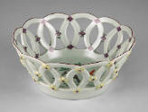 1993-243, Basket