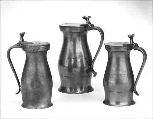 C1999-114: 1933-230 right; 1933-231 middle; 1969-34 left.

